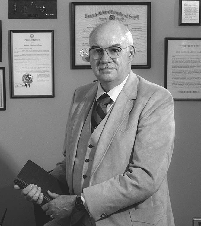 Dr. Ralph Willard