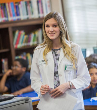 pharmacy students teach kids about medication safety
